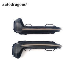 ไฟเลี้ยวกระจกมองข้างแบบไดนามิก LED รุ่น Autodragons สำหรับ MK2 ปี 2017-2019 แบบรมดำ พร้อมไฟเลี้ยวแบบ Sequential สำหรับ MK3 ปี 2019 รุ่น EU - Product Image 1