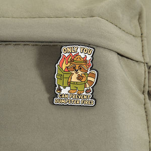 เข็มกลัดเคลือบลายมีมไฟดับบนถังขยะ แรคคูนเรนเจอร์ ตลกขบขัน เครื่องประดับติดปกเสื้อ พร้อมส่ง ขายส่ง - Product Image 3