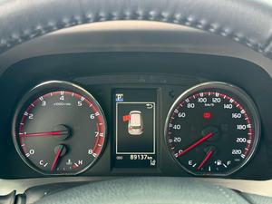 Auto Usata <span class=keywords><strong>Toyota</strong></span> <span class=keywords><strong>RAV4</strong></span> 2016 2017 2018 Modello 2.5L Automatico 4WD Edizione Elite SUV 5 Posti Senza Incidenti Alta Qualità Efficiente nei Consumi - Product Image 6