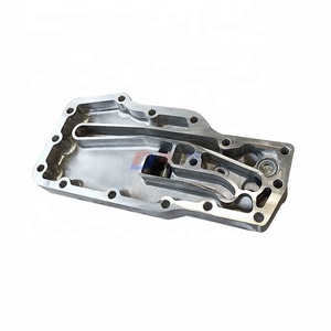 Suku Cadang Mesin Diesel QSB6.7 Kepala Filter Oli Penutup Pendingin Oli 3979393 3971662 - Product Image 2