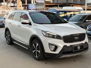 <span class=keywords><strong>Kia</strong></span> <span class=keywords><strong>Sorento</strong></span> : SUV primé, design audacieux et confort spacieux pour chaque aventure. - Product Image 2