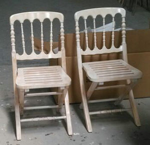 Chaises pliantes Chiavari Napoléon fabriquées en Chine - Bois massif, utilisation pour les mariages et les hôtels, adaptées aux hôpitaux et aux salons - Product Image 2