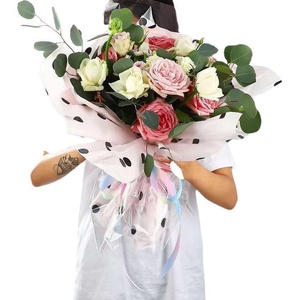 Cartón Dúplex de Alta Calidad, Resistente al Agua, con Estampado de Peras y Puntos, para Forro de Ramos de Flores del Día de San Valentín Chino - Product Image 3