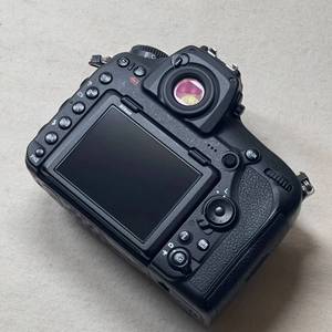 Cámara Digital DSLR <span class=keywords><strong>de</strong></span> <span class=keywords><strong>Formato</strong></span> <span class=keywords><strong>Medio</strong></span> con Sensor CMOS <span class=keywords><strong>de</strong></span> 45.7MP D850, 90% Nueva, con Tarjeta SD - Cámara Económica - Product Image 2