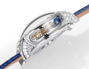 Un mouvement tourbillon intégral époustouflant de 47 mm de diamètre avec un tourbillon à double axe pour une montre mécanique pour homme - Product Image 5