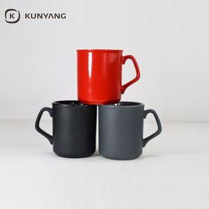 Tasses en céramique OEM 285 ml personnalisables en grès, glaçure mate pleine couleur, logo personnalisé, design de couleur, tasses à café en céramique - Product Image 1