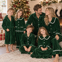 Guai Vente en gros de pyjamas de Noël en velours vert pour toute la famille, robe de nuit pour enfants, ensemble de vêtements de nuit pour les fêtes