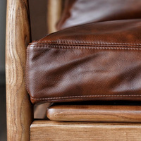 Fauteuil en cuir capitonné de style nordique, design traditionnel pour le bureau, l'usage commercial et de loisirs, pour bar et salon