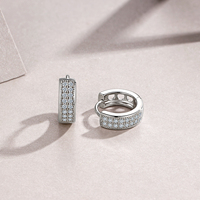 Boucles d'oreilles créoles larges en argent sterling 925 avec moissanite pour femme, serties micro-pavé, diamants moissanite, boucles d'oreilles huggie éternité