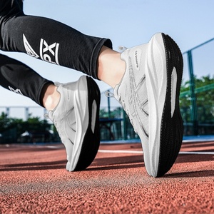 New style sporty casual shoes For both men and women Breathable and versatile for running Sport shoes Breathable and lightweight - Product Image 4