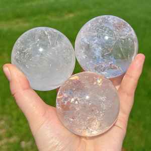 Esfera de Cristal de Cuarzo Natural Transparente al por Mayor, Esfera de Cristal Blanco Pulido, Piedra Curativa para Decoración del Hogar - Product Image 6