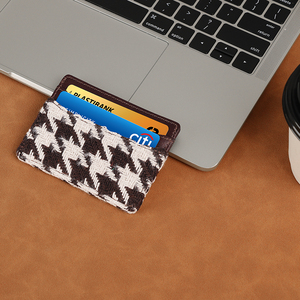 ที่ใส่นามบัตรหนังสำหรับผู้ชายที่ใส่บัตรแบบดีไซน์หรูหรา - Product Image 2