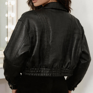 Chaqueta Biker Corta de Cuero PU Negra para Mujer, Nueva Colección 2026, con Dobladillo Elástico, Bolsillos con Doble Cremallera, Forro de Poliéster, OEM Personalizado, Tallas S M L, Venta al <span class=keywords><strong>por</strong></span> Mayor - Product Image 3