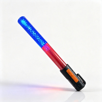 Bâton de signalisation LED rechargeable Showway, vente directe fabricant, avec lumières clignotantes, sifflet, fixation magnétique et fenêtre réfléchissante
