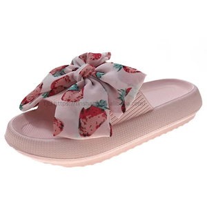Nouvelles pantoufles décontractées d'été pour femme, motif fraise, pour intérieur et extérieur, tendance - Product Image 4