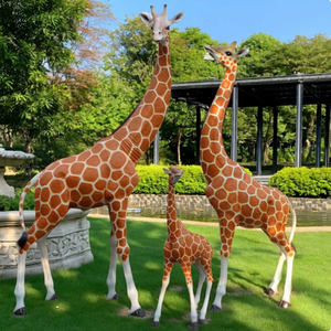 Scultura di Giraffa a Grandezza Naturale in Fibra di Vetro Dipinta a Mano, Statua Animale Personalizzata per Decorazione di <span class=keywords><strong>Zoo</strong></span> e Parchi a Tema - Product Image 3