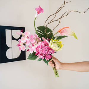 Bouquet de fleurs artificielles en PU Iris de luxe léger fait à la main pour le salon et la table à manger Décoration de la maison - Product Image 3