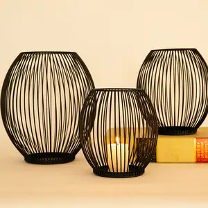 Schwarzmetall-Lanterne klassisch geometrischer Säulenserträger kerzenständer Laternen Tisch-Tischziegel Bodenkamin Eisener Kerzenhalter