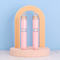 Emballage cosmétique de tubes de brillant à lèvres en plastique rose à long cou 5ml
