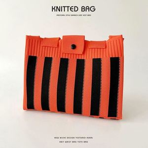 Bolso de Hombro Tejido con Diseño a Rayas, Bolso Tote Tejido Versátil para Llevar Bajo el Brazo, Bolso Tejido de Gran Capacidad para Mujer - Product Image 6