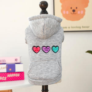 छोटे कुत्तों के लिए प्यारा आधुनिक कढ़ाई दिल ग्रे शीतकालीन पॉलिएस्टर पालतू जानवरों के लिए वेलेंटिन के दिन गर्म फैशनेबल दैनिक पहनने के लिए - Product Image 5
