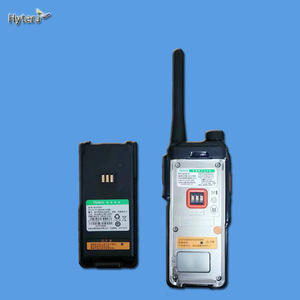 Radio Bidireccional Digital a Prueba de Explosiones Hytera Hp700 con Pantalla LCD, Batería Recargable, Radio Portátil Profesional - Product Image 3