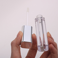 Tubes de brillant à lèvres carrés en plastique argenté à marque privée, avec bouchon à vis, contenants cosmétiques de luxe transparents vides pour rouge à lèvres liquide, personnalisables