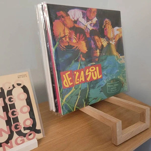 Design moderne personnalisé support de <span class=keywords><strong>vinyle</strong></span> en <span class=keywords><strong>bois</strong></span> unique stockage de disques <span class=keywords><strong>vinyle</strong></span> en <span class=keywords><strong>bois</strong></span> support de support de disque LP minimaliste - Product Image 2