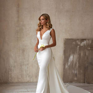 Robe de mariée sirène sans manches avec traîne amovible, taille basse, traîne chapelle, dentelle élégante pour la mère de la mariée - Product Image 2