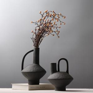 Vase de table moderne, design unique, décoration intérieure, vase à fleurs en céramique terre cuite, décoration intérieure unique - Product Image 2