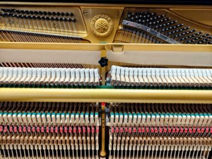 Piano Vertical Yamaha U3H, Importado, Profesional, de Segunda Mano, Tono Sólido, Sensación de Calidad, U3, 88 Teclas, 2099875 - Product Image 5