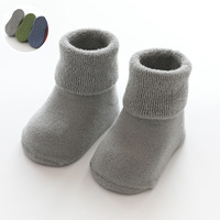 Chaussettes antidérapantes pour bébés et enfants en coton biologique professionnel avec logo personnalisé