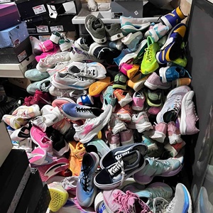 Chaussures d'occasion de marque NK de haute qualité à prix de liquidation, en stock, en balles, état A+, couleurs et tailles variées, en provenance de Chine - Product Image 1