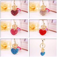 Porte-clés personnalisé en forme de cœur avec couronne, orné de strass scintillants, pendentif de sac, breloque pour sac à main pour femmes et filles
