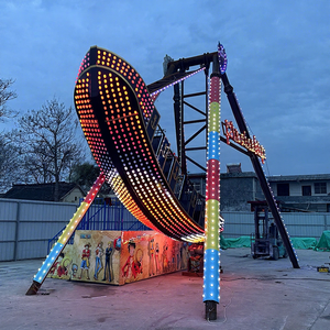 Modèle de bateau pirate sur mesure de taille moderne, équipement de parc d'attractions, fibre de verre et acier, 16 passagers, tous âges - Product Image 1