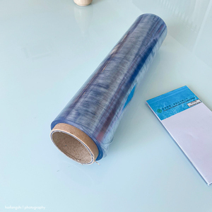 Rouleau de feuille de PVC super transparente, film plastique flexible transparent, matériau semi-rigide souple pour l'emballage et l'impression - Product Image 4