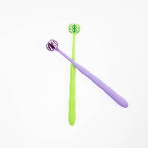 Brosse à dents manuelle moderne à trois têtes, couleur unie, tendance, très vendue, pour une meilleure hygiène buccale - Product Image 1