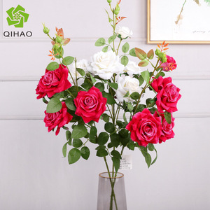 Ramo de Rosas Artificiales de 5 Cabezas, Flor de Seda Amarilla de Alta Simulación, Decoración para el Hogar, Accesorios para Bodas - Product Image 5