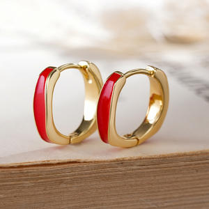 Orecchini a Cerchio Placcati in Oro, Design Geometrico Minimalista, Unisex, per Uso Quotidiano, Finitura in Oro 18K, Gioielli Raffinati - Product Image 3