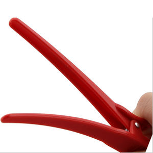 Ensemble d'outils de <span class=keywords><strong>coiffure</strong></span> Pro Antiheat 12 pcs/lot pinces de <span class=keywords><strong>coiffure</strong></span> en carbone antistatique pince de coupe de cheveux de Salon de T-12 pour outils de cheveux de barbier - Product Image 2