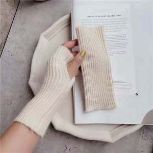 Mitaines thermiques exquises pour femmes hiver chaud tricoté chauffe-bras sans doigts longs gants avec trou pour le pouce pour la chaleur extérieure - Product Image 6