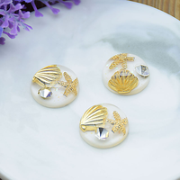 Accessoires en gros pour boucles d'oreilles semi-circulaires en coquillage de 18 mm, autocollants pour bracelets, accessoires de pendentifs en résine faits à la main pour le bricolage
