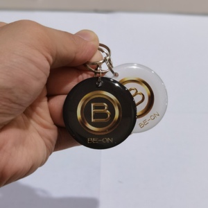 Llavero con etiqueta de resina epoxi NFC personalizado 13,56 MHz RFID para <span class=keywords><strong>Google</strong></span> Review Social Media Sharing con PVC Metal Silicona PET Material - Product Image 3