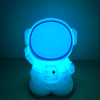 Lampe de nuit portable en silicone LED tactile USB à intensité variable pour chambre d'enfant, motif astronaute, multicolore, ambiance bébé