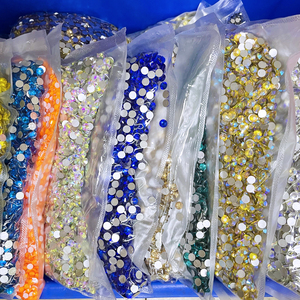 Strass en verre cristal Yantuo non thermocollants en gros, tailles SS6, SS10, SS16, SS20, SS30, SS34, SS40, pierres à dos épais <span class=keywords><strong>pour</strong></span> nail art - Product Image 1