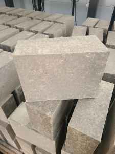 Phosphat stein mit hoher Verschleiß-und Schlacken beständigkeit für Metallurgie öfen 1600 ℃ Schneid service mit hoher Druckfest igkeit verfügbar - Product Image 2