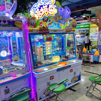 Machine de jeu à jetons Mini distributeur automatique Poussoir à pièces Centres de jeu en peluche métal plastique bois
