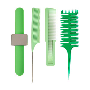 Juego de herramientas de peluquería Wanmei, 4 piezas, peines de plástico verde con punta para resaltar y cortar, para uso en salón y en casa. - Product Image 1