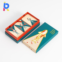Fabricant de logo personnalisé imprimé 3 piles de papier d'art de surface brillante matériel de jeu de cartes pour ensemble avec emballage personnalisé