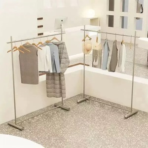 Portant à vêtements métallique à rail unique pour boutique de vêtements personnalisée, support de rangement pour magasin de vêtements OEM/ODM - Product Image 2